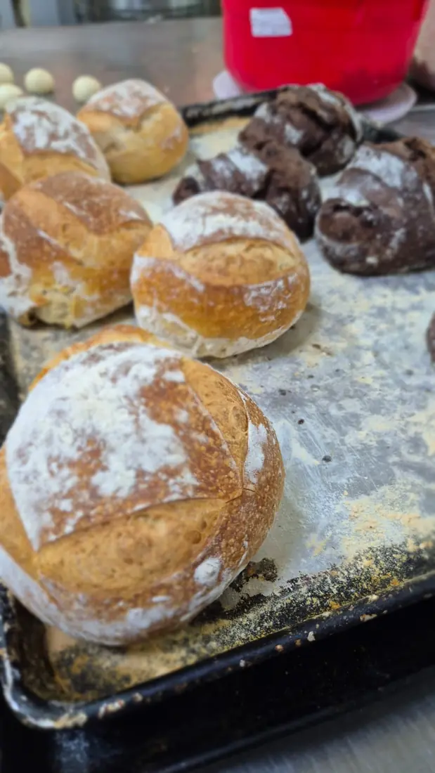 Pães artesanais de fermentação natural